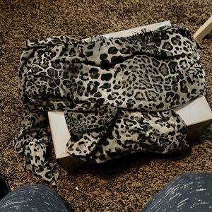 Windsor black  and white shirt